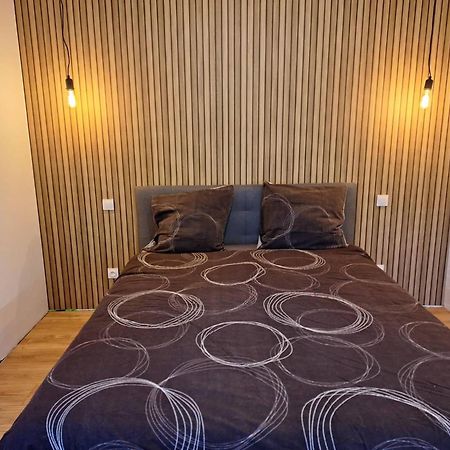 Bed and Breakfast Le Jardin Des Hirondelles Blanzaguet-Saint-Cybard Esterno foto