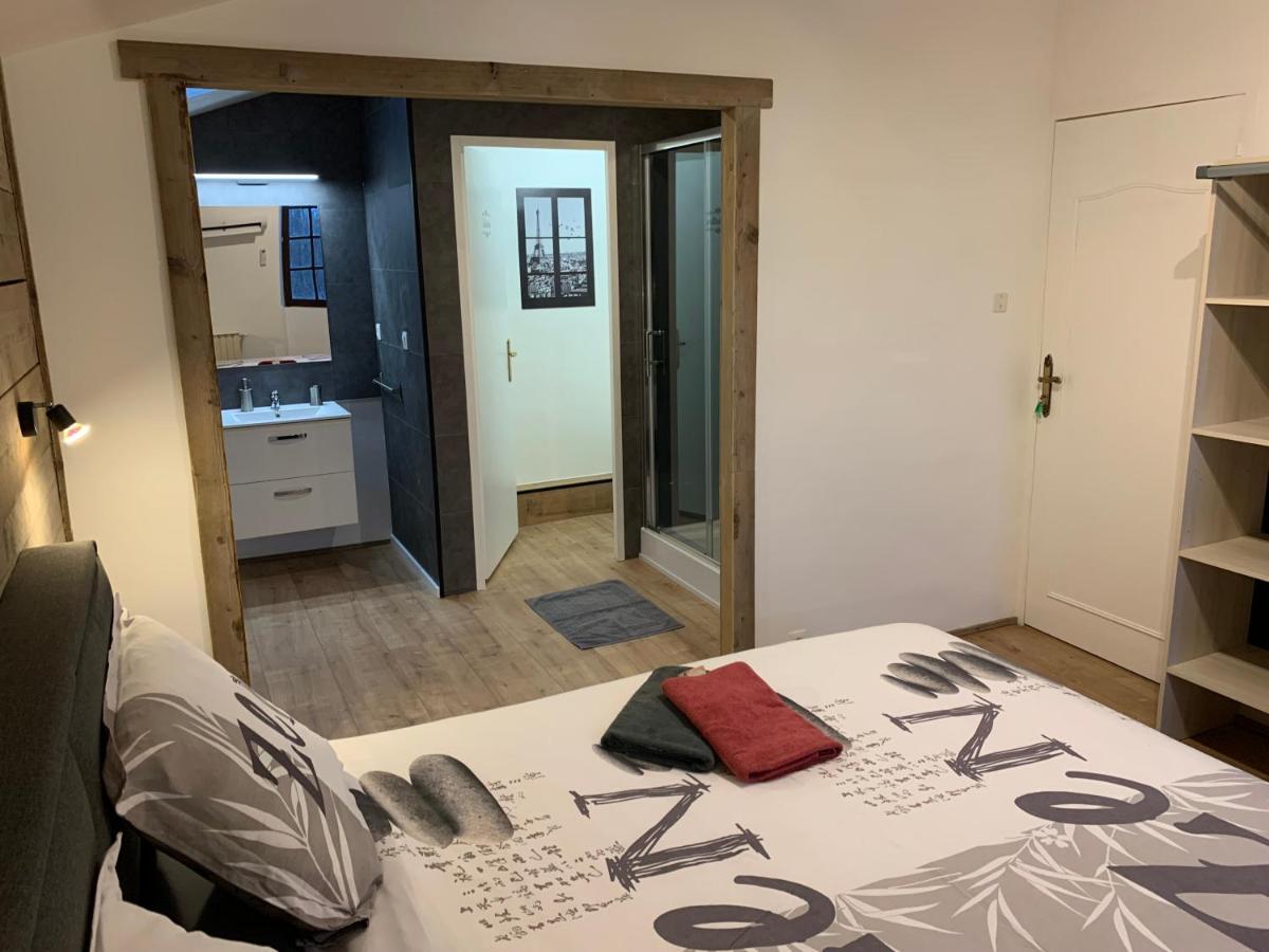 Bed and Breakfast Le Jardin Des Hirondelles Blanzaguet-Saint-Cybard Esterno foto