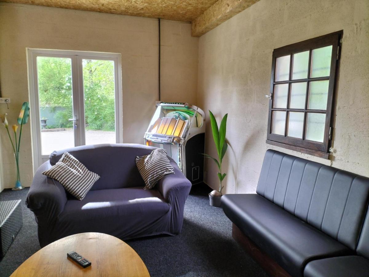 Bed and Breakfast Le Jardin Des Hirondelles Blanzaguet-Saint-Cybard Esterno foto